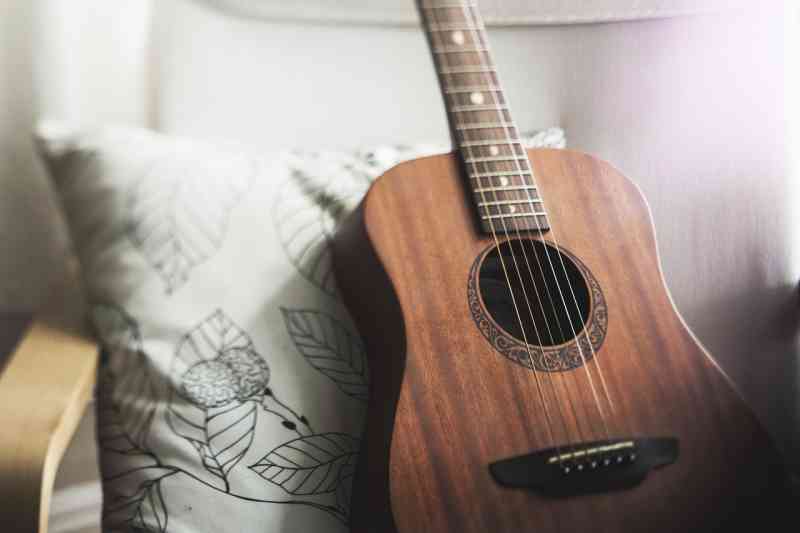 Cinque motivi per seguire un corso di chitarra per principianti