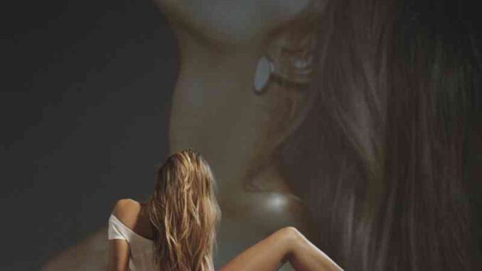 Tate McRae - Revolving door