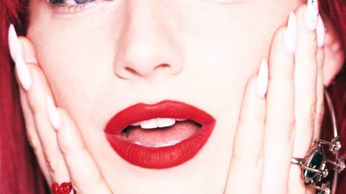 Sophie and the Giants - Pink Champagne