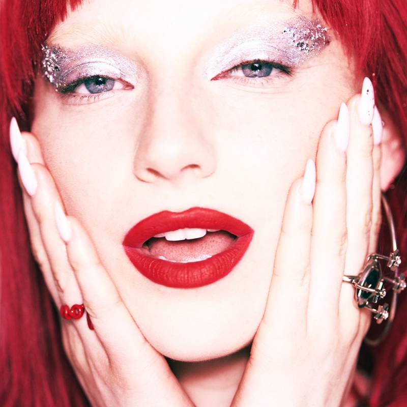 Sophie and the Giants - Pink Champagne