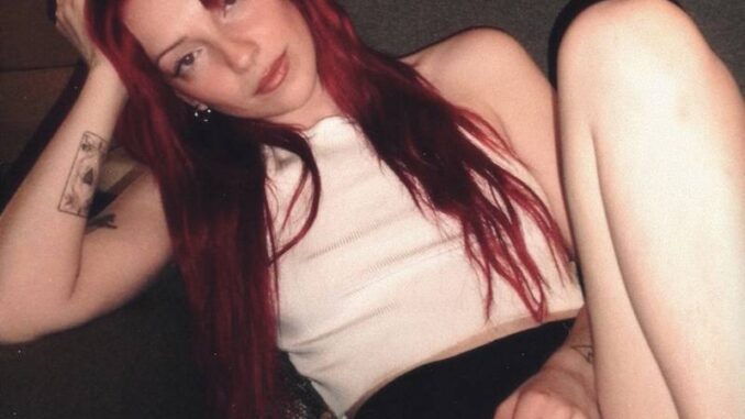 Sophie and the Giants - Loser